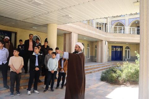 تصاویر/ ازدید دانش آموزان مدرسه شهید آهنگری ارومیه از مدرسه علمیه امام خامنه‌ای ارومیه