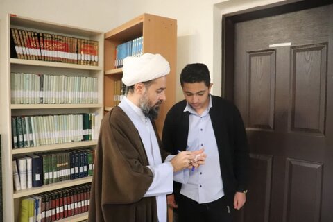 تصاویر/ ازدید دانش آموزان مدرسه شهید آهنگری ارومیه از مدرسه علمیه امام خامنه‌ای ارومیه