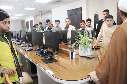 تصاویر/ ازدید دانش آموزان مدرسه شهید آهنگری ارومیه از مدرسه علمیه امام خامنه‌ای ارومیه