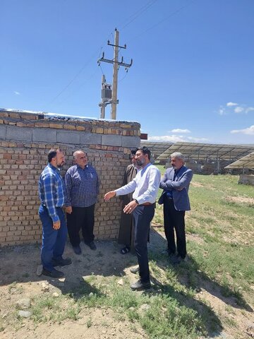 تصاویر اجرای طرح های عمرانی و درختکاری در بقاع متبرکه لرستان