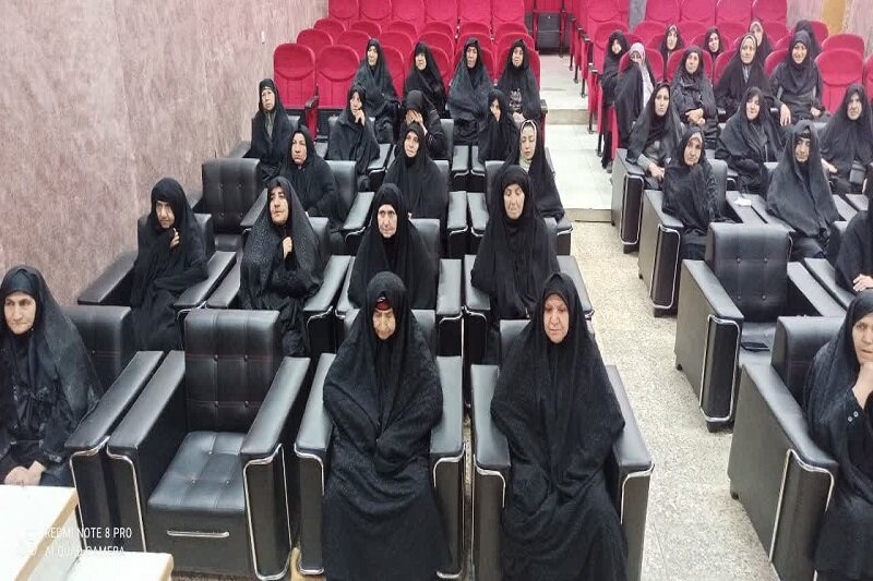 جلسات توجیهی ویژه بانوان زائر حج تمتع کاروان سلسله و دلفان برگزار شد+تصاویر