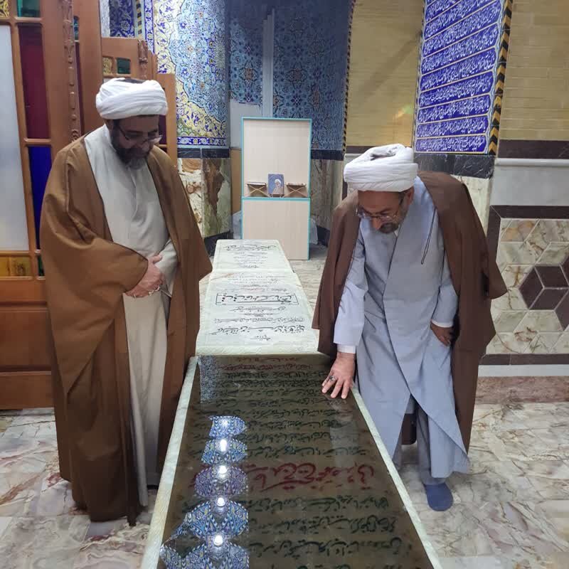 حضور مدیر حوزه‌های علمیه خواهران کشور  بر سر مزار شهید آیت‌الله صدوقی