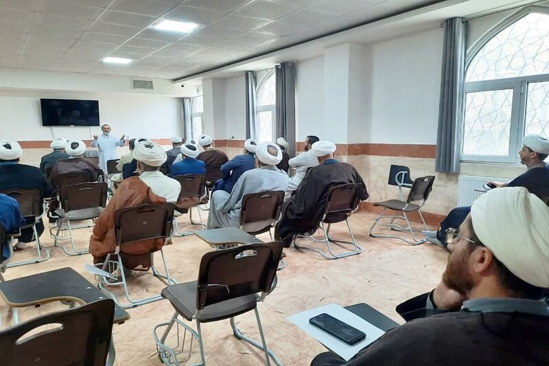 دورههای تخصصی «کارگاههای دانشافزایی» اساتید حوزه علمیه کرمانشاه برگزار شد+ عکس