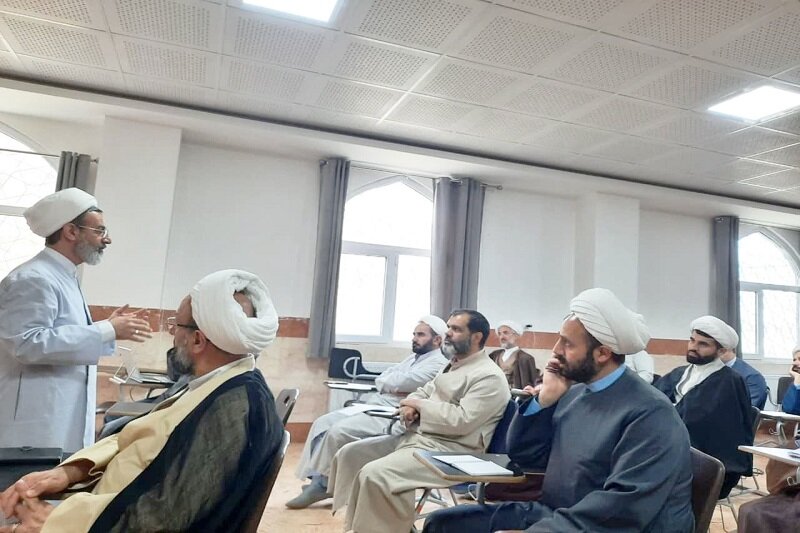 دورههای تخصصی «کارگاههای دانشافزایی» اساتید حوزه علمیه کرمانشاه برگزار شد+ عکس