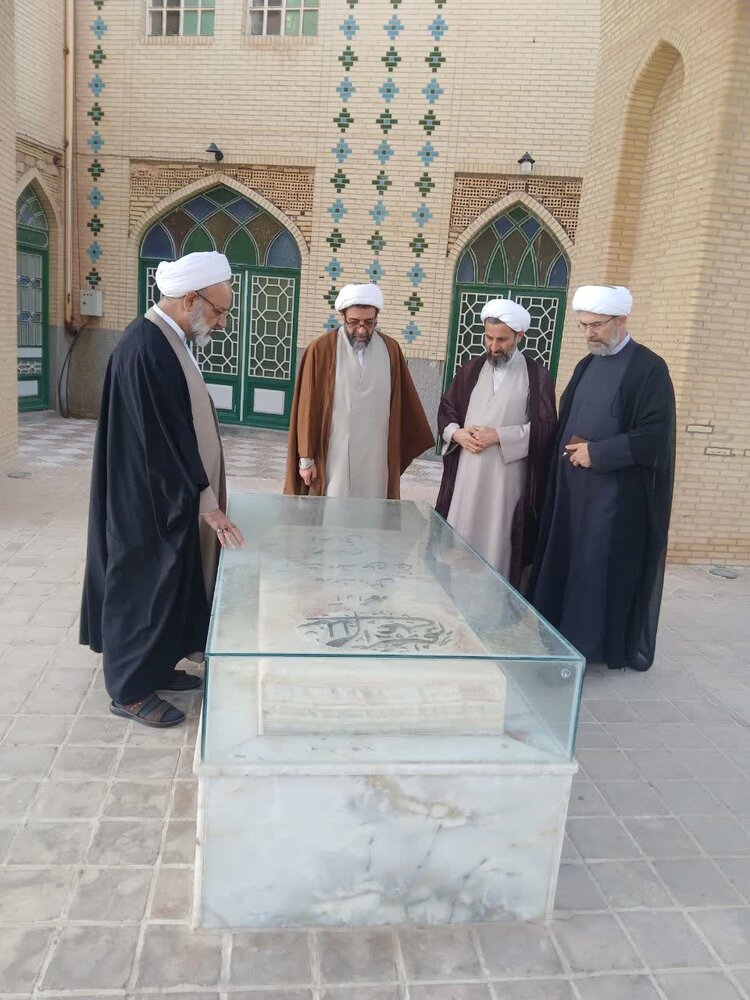 مدیر حوزههای علمیه خواهران کشور در میبد/ برنامههای ویژه و ادای احترام به شخصیتهای علمی و شهدای گرانقدر