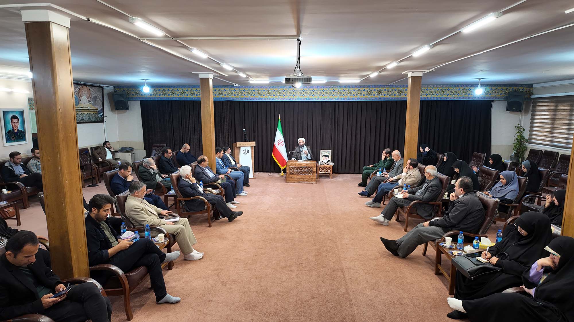 تصاویر / برگزاری نخستین جلسه درس اخلاق در رسانه در سال جدید