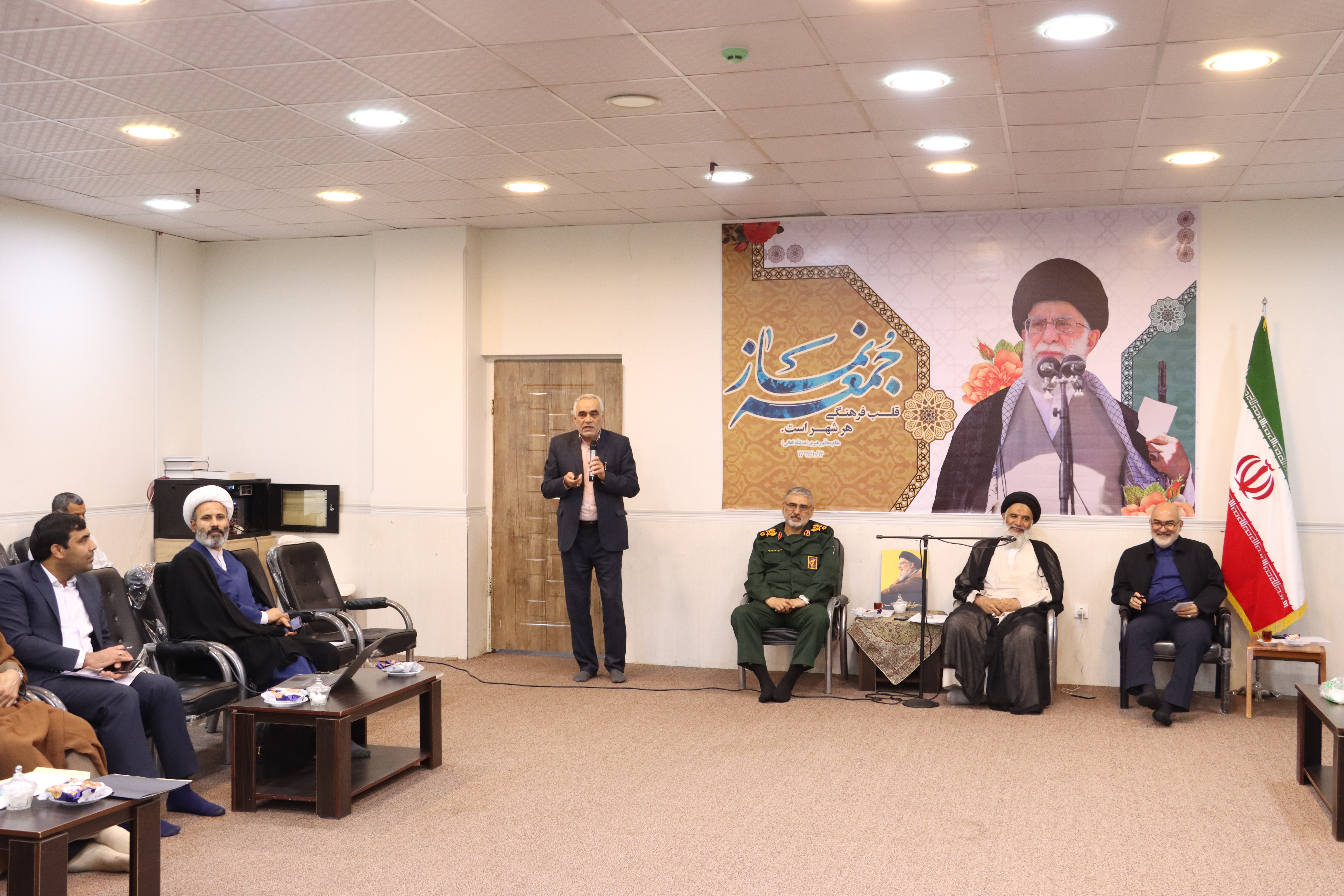برای حل مشکلات خوزستان، همه دغدغه‌مندان پای کار بیایند