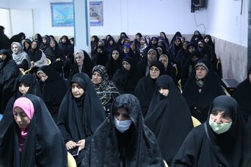 تصاویر /  دیدار امام جمعه آبیک  با مسئولین هیئات مذهبی خواهران