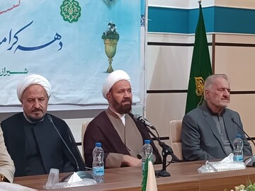 برای مقابله با تفکر لیبرال دهه کرامت بهترین فرصت است