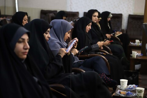 تصاویر / برگزاری نخستین جلسه درس اخلاق در رسانه در سال جدید