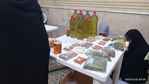 نمایشگاه عرضه پوشاک و مواد غذایی کالا در مدرسه علمیه الزهرا س بوشهرباهدف ۵درصد سوددهی متعلق به مردم غزه