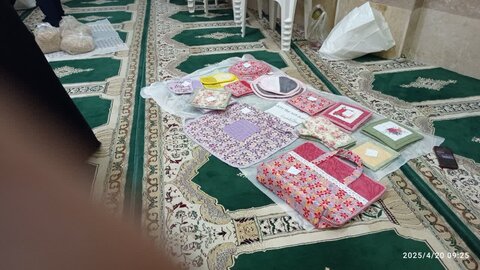 نمایشگاه عرضه پوشاک و مواد غذایی کالا در مدرسه علمیه الزهرا س بوشهرباهدف ۵درصد سوددهی متعلق به مردم غزه