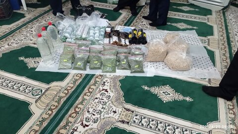 نمایشگاه عرضه پوشاک و مواد غذایی کالا در مدرسه علمیه الزهرا س بوشهرباهدف ۵درصد سوددهی متعلق به مردم غزه