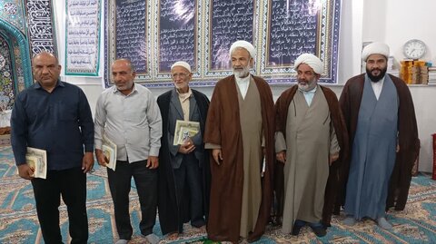 تصاویر/ تجلیل از خادمین مسجد در آبپخش