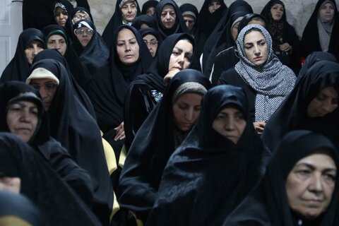 تصاویر /  دیدار امام جمعه آبیک  با مسئولین هیآت مذهبی خواهران