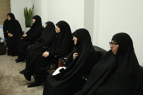 تصاویر / دیدار امام جمعه قزوین با  مسئولان هیئت و مواکب رزمندگان اسلام استان قزوین