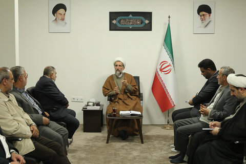 تصاویر / دیدار امام جمعه قزوین با  مسئولان هیئت و مواکب رزمندگان اسلام استان قزوین