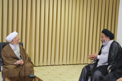 تصاویر /  دیدار نماینده ولی فقیه در امور حج و زیارت با آیت الله العظمی جوادی آملی