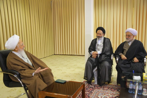 تصاویر /  دیدار نماینده ولی فقیه در امور حج و زیارت با آیت الله العظمی جوادی آملی