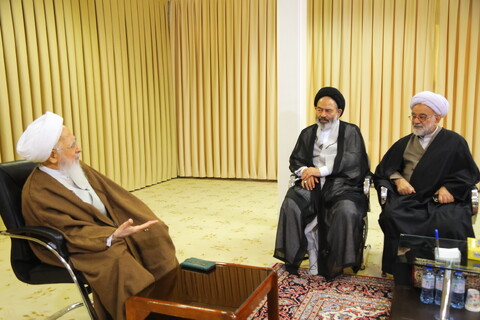 تصاویر /  دیدار نماینده ولی فقیه در امور حج و زیارت با آیت الله العظمی جوادی آملی