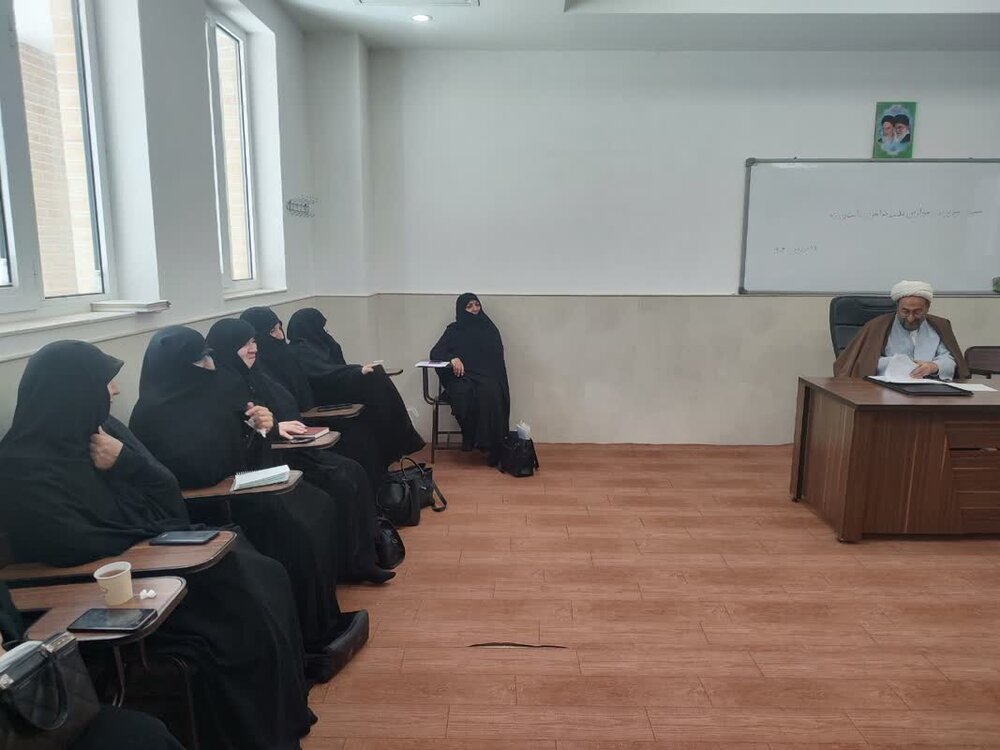 تربیت طلبه تراز انقلاب، مهمترین هدف مدارس علمیه است