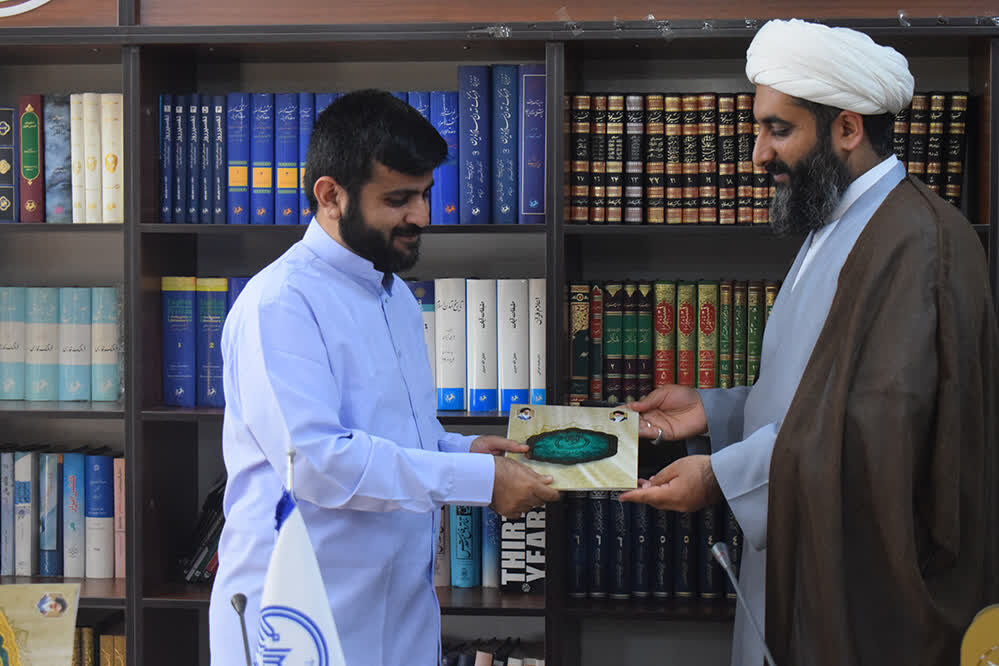 اعطای احکام مسئولیت هیئت رئیسه مجمع کانون‌های فرهنگی تبلیغی بوشهر+عکس