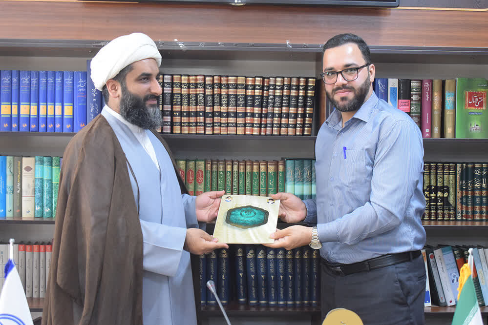 اعطای احکام مسئولیت هیئت رئیسه مجمع کانون‌های فرهنگی تبلیغی بوشهر+عکس