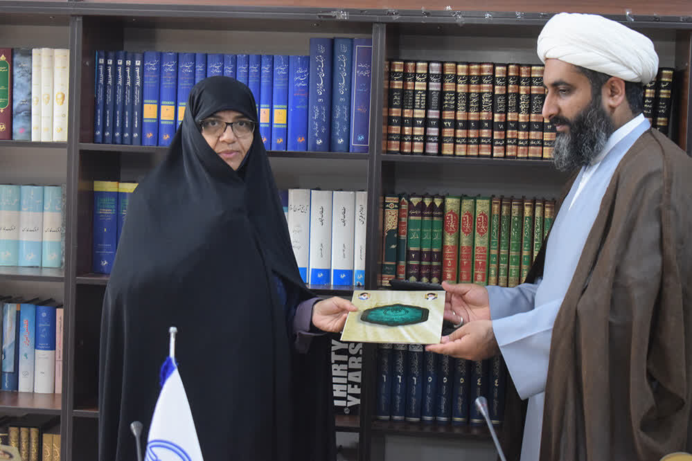 اعطای احکام مسئولیت هیئت رئیسه مجمع کانون‌های فرهنگی تبلیغی بوشهر+عکس