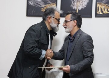 تجلیل رئیس بسیج هنرمندان کشور از چهره شاخص سرود لرستان