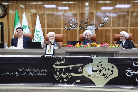تصاویر/ یین نکوداشت حجت‌الاسلام و المسلمین شیخ جابر فاضلی در خوی