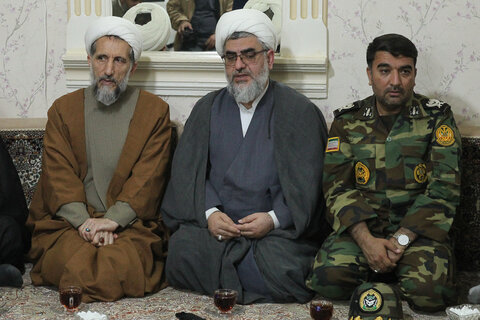 تصاویر / عیادت نماینده ولی‌فقیه در استان قزوین از نیروی ارتش در شهر الوند