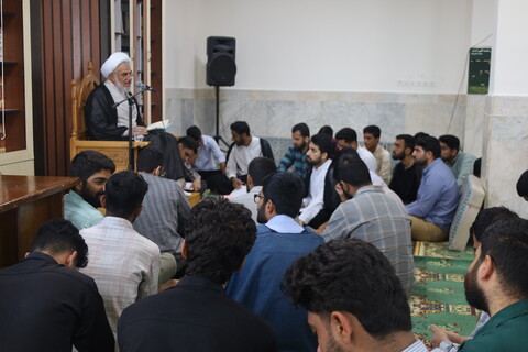 تصاویر/ درس اخلاق طلاب مدرسه علمیه النبی(ص) بندرعباس