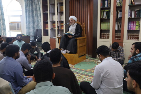 تصاویر/ درس اخلاق طلاب مدرسه علمیه النبی(ص) بندرعباس