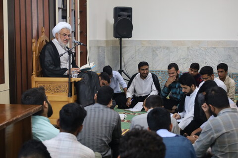 تصاویر/ درس اخلاق طلاب مدرسه علمیه النبی(ص) بندرعباس