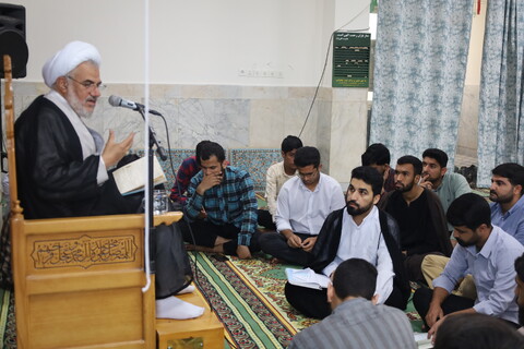 تصاویر/ درس اخلاق طلاب مدرسه علمیه النبی(ص) بندرعباس