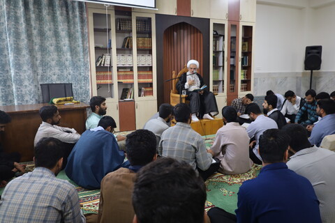 تصاویر/ درس اخلاق طلاب مدرسه علمیه النبی(ص) بندرعباس