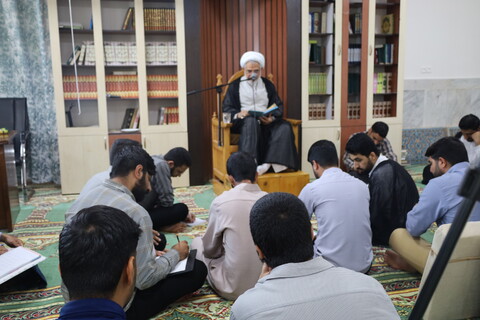 تصاویر/ درس اخلاق طلاب مدرسه علمیه النبی(ص) بندرعباس