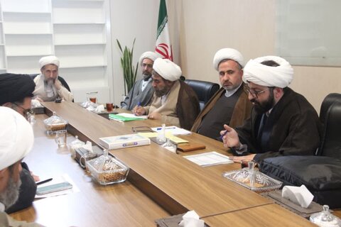 تصاویر / جلسه شورای حوزه علمیه استان قزوین بر گزار شد