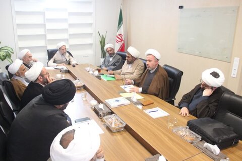 تصاویر / جلسه شورای حوزه علمیه استان قزوین بر گزار شد