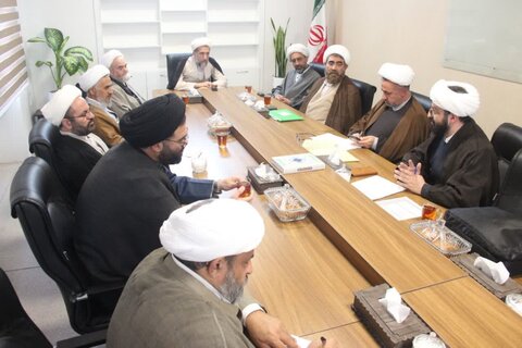 تصاویر / جلسه شورای حوزه علمیه استان قزوین بر گزار شد