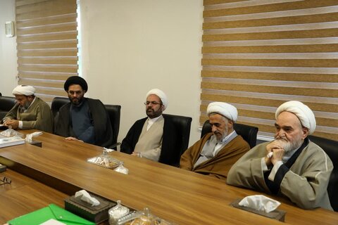 تصاویر / جلسه شورای حوزه علمیه استان قزوین بر گزار شد