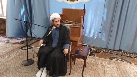 تصاویر/ نشست  طلاب مدرسه علمیه نمازی خوی با مدیر این مدرسه علمیه