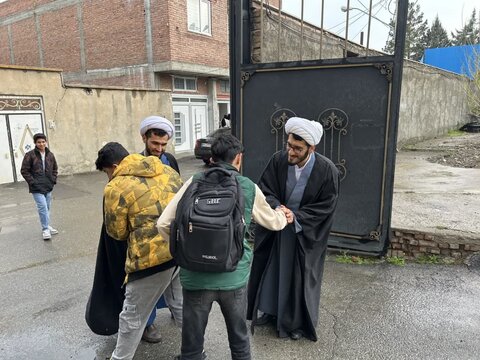 تصاویر/ بازدید دانش آموزان مدرسه امیر کبیر شهرستان نقده از مدرسه علمیه این شهرستان