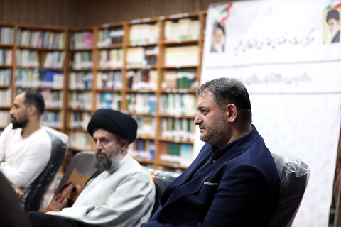 تصاویر/ نشست صمیمی مرکز رسانه و فضای مجازی حوزه با عوامل سریال مرهم