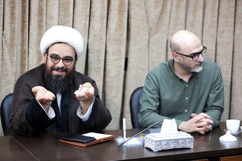 تصاویر/ نشست صمیمی مرکز رسانه و فضای مجازی حوزه با عوامل سریال مرهم