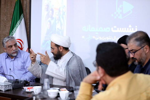 تصاویر/ نشست صمیمی مرکز رسانه و فضای مجازی حوزه با عوامل سریال مرهم