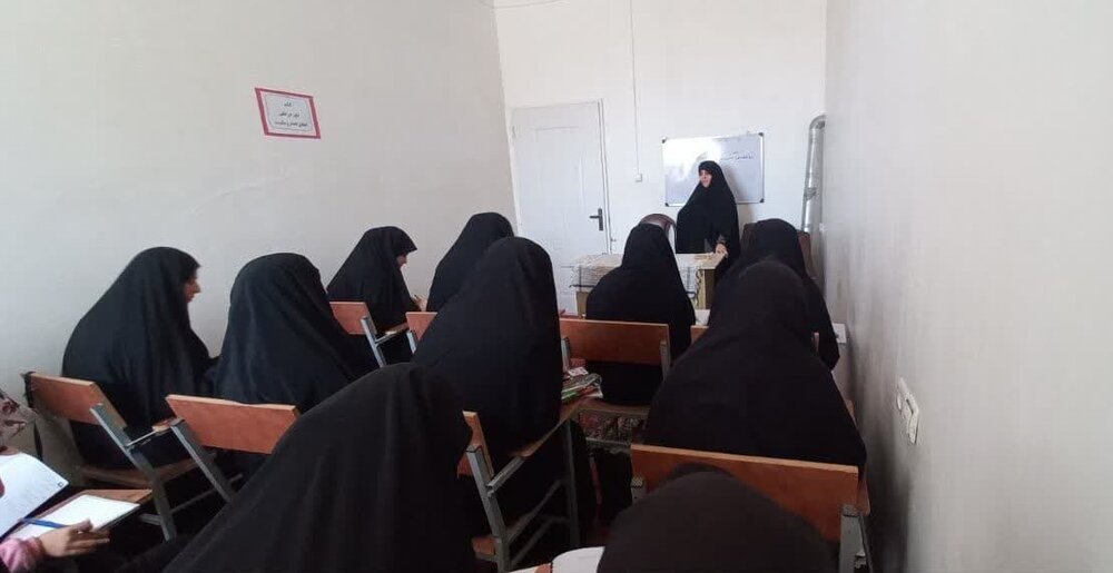 برگزاری کارگاه مقاله‌نویسی در مدرسه علمیه مهدیه خنداب