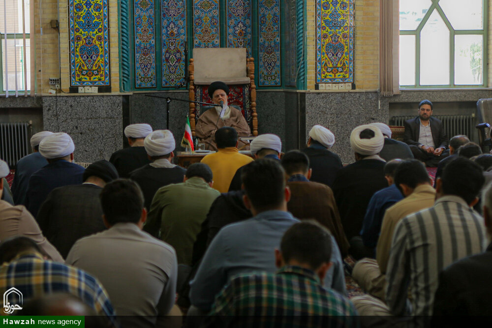 فیلم|مراسم توسل به اهل بیت(ع) در مدرسه علمیه آیت الله آخوند همدان