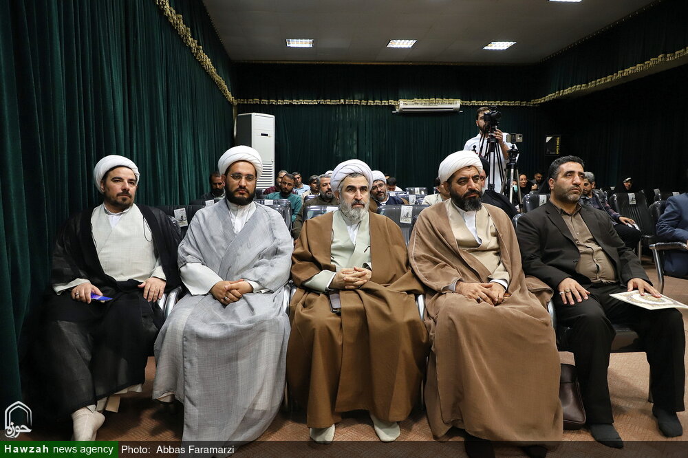 पिछले सौ वर्षों में, हौज़ा ए क़ुम ने वैश्विक मंच पर महत्वपूर्ण प्रभाव डाला है: हुज्जतुल इस्लाम रुस्तमी