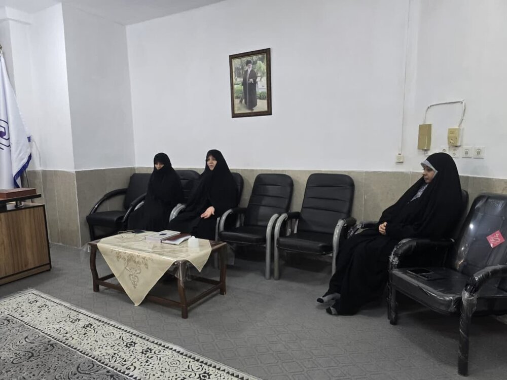 بانوان نخبه، امت واحد در تمدن‌سازی هستند